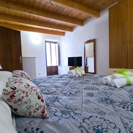 Bed and Breakfast San Domenico House - Centro Storico LʼAquila Exterior foto